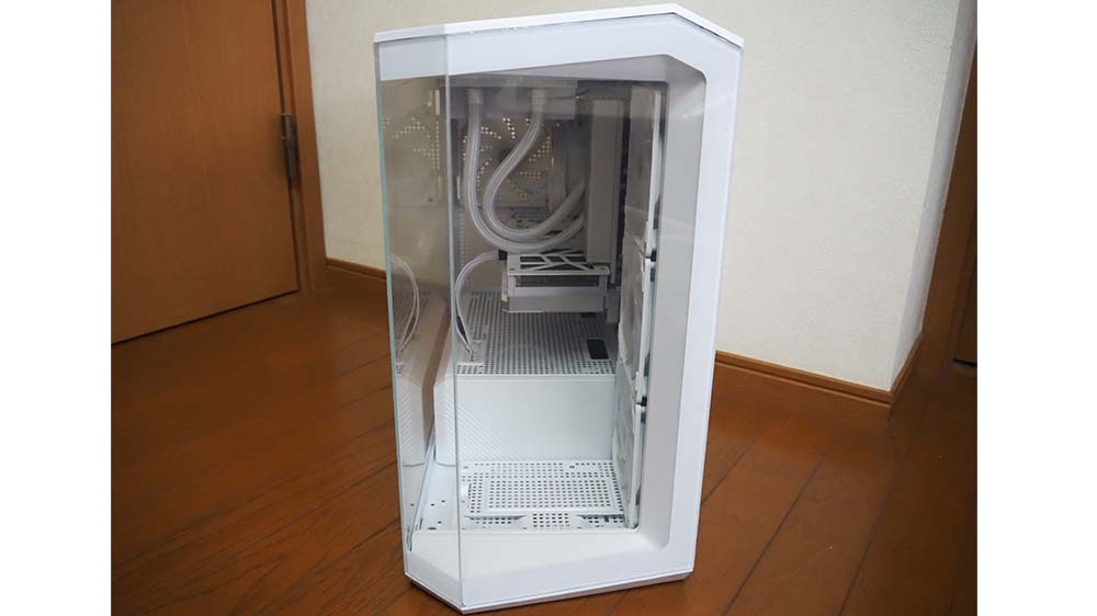 ゲーミングPC:フロント側